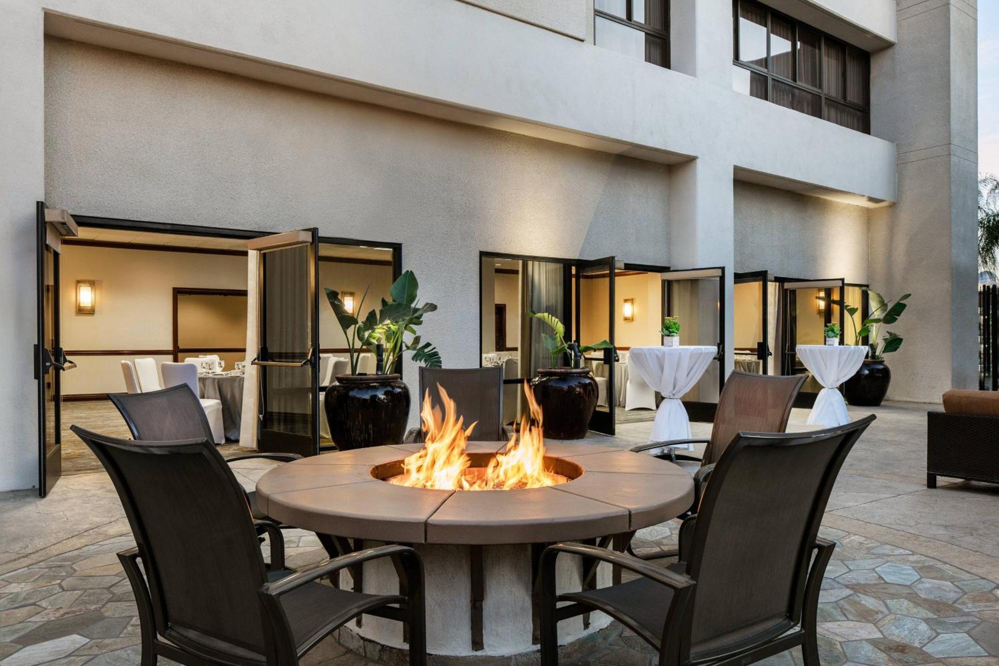 Marriott Riverside At The Convention Center Ngoại thất bức ảnh